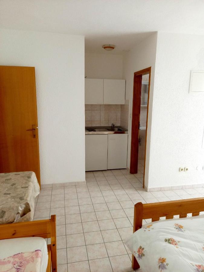 Ferienwohnung - Studie-Apartment in Makarska, Kroatien Exterior foto