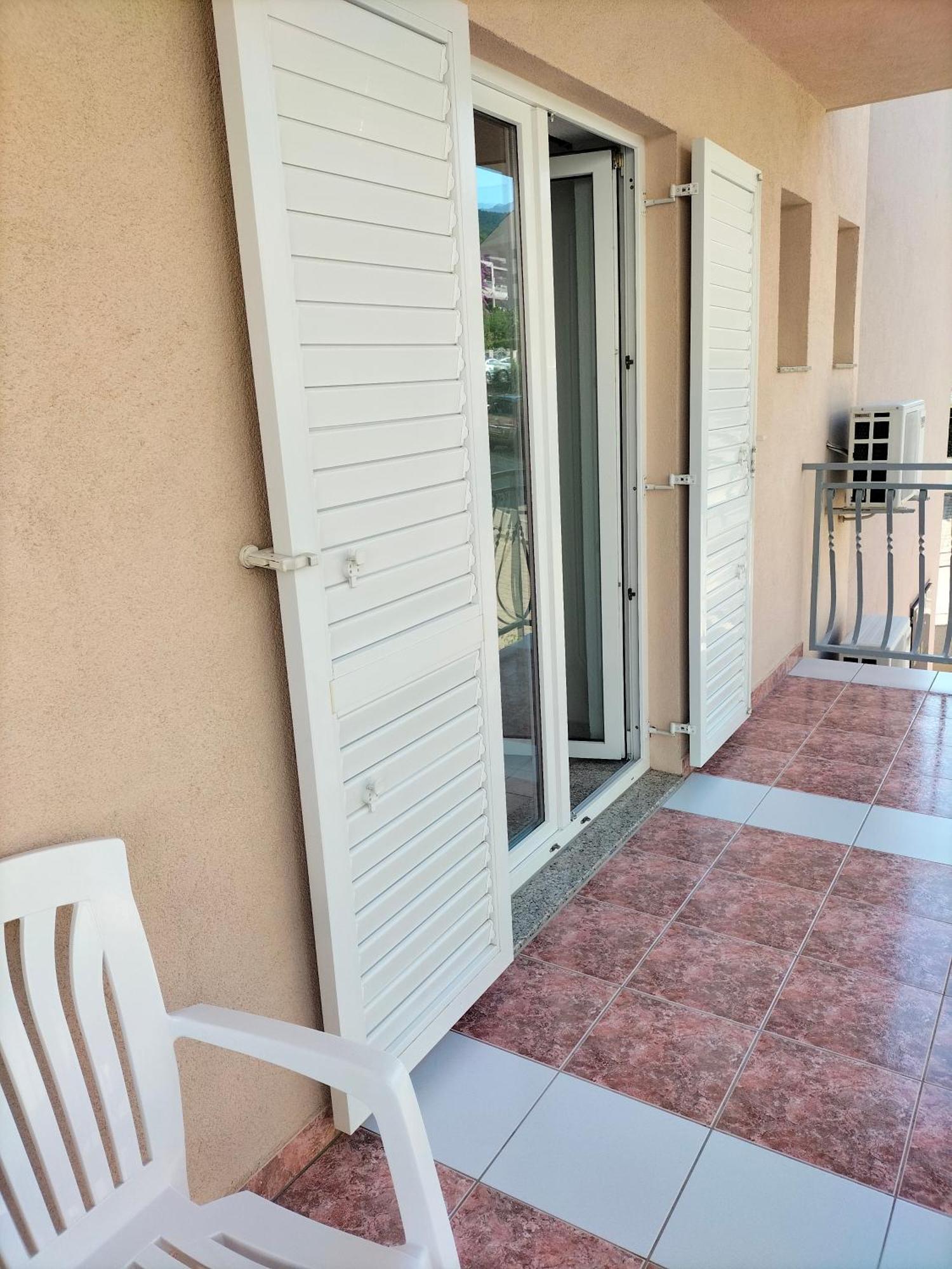 Ferienwohnung - Studie-Apartment in Makarska, Kroatien Exterior foto