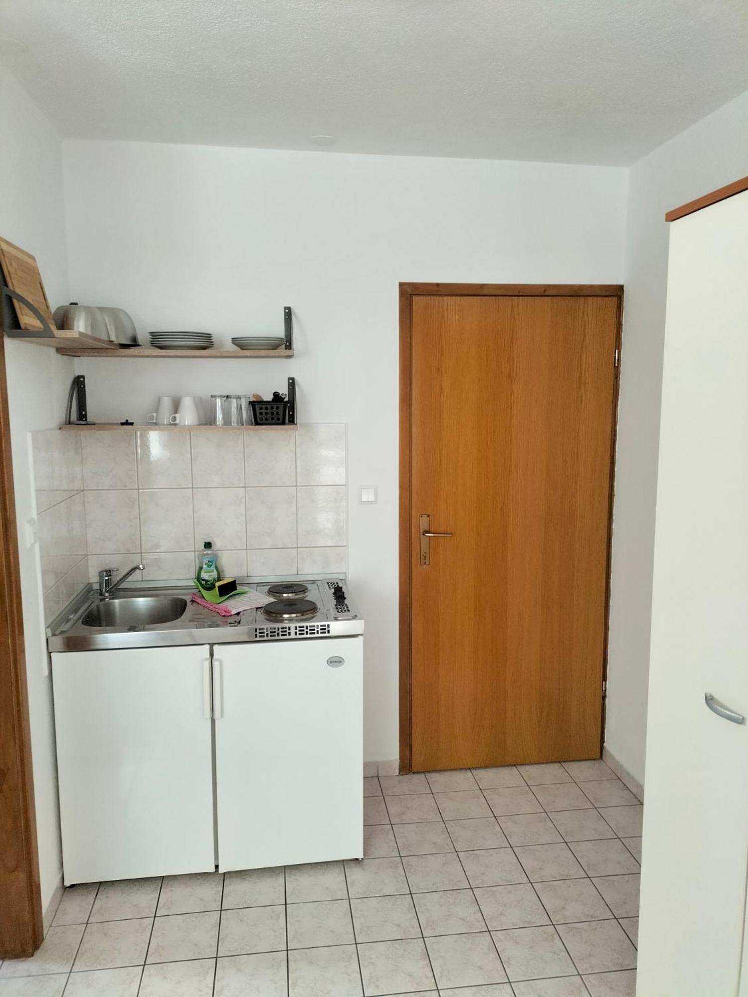 Ferienwohnung - Studie-Apartment in Makarska, Kroatien Exterior foto